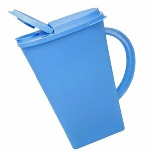 Tupperware Impressions Jumbo 3.75 Qt pitcher New
